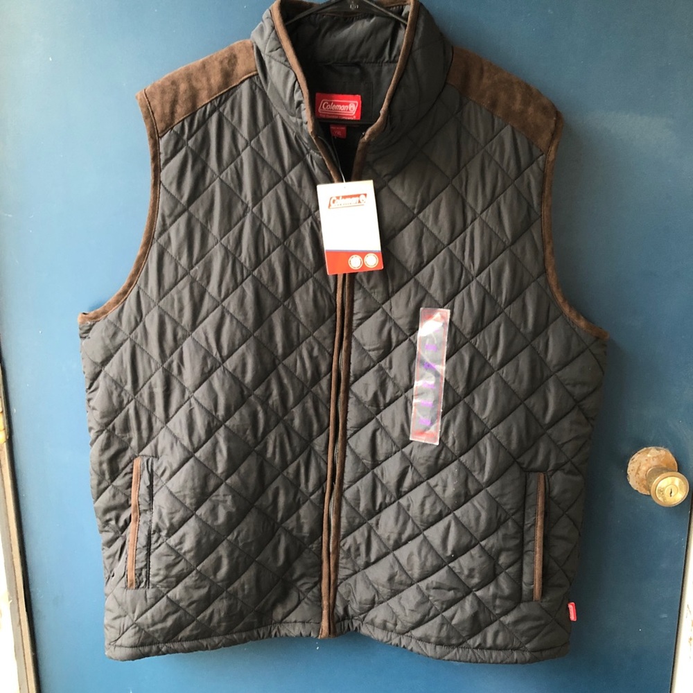 NWT Coleman Quilted Vest Black with Brown Detail